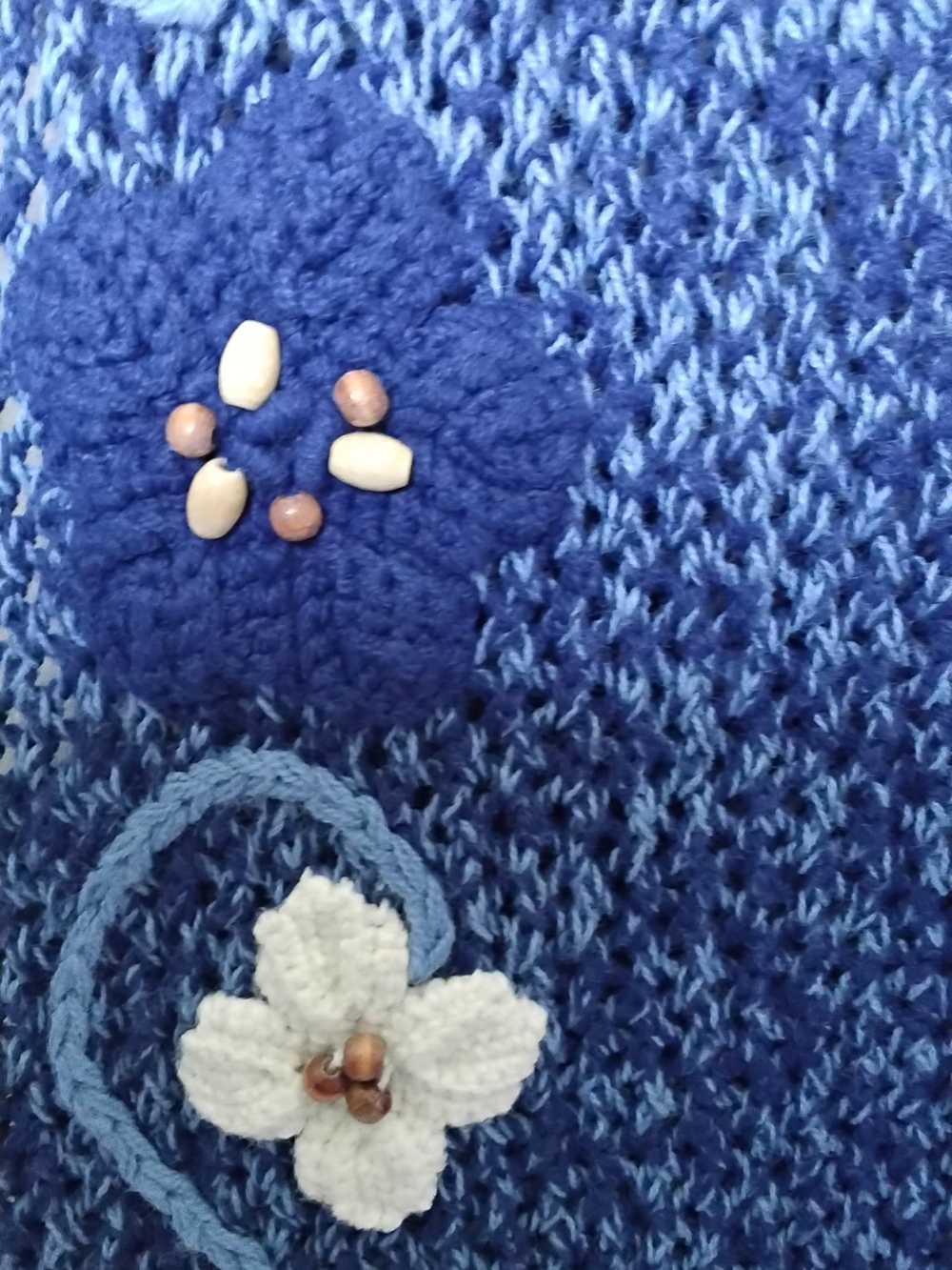 Koret Blue Floral Knit Appliqued Beaded Vest Cardigan - Picture 2 of 6